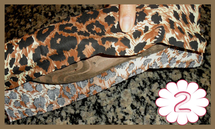 customizando sapatilhas com estampa de oncinha
